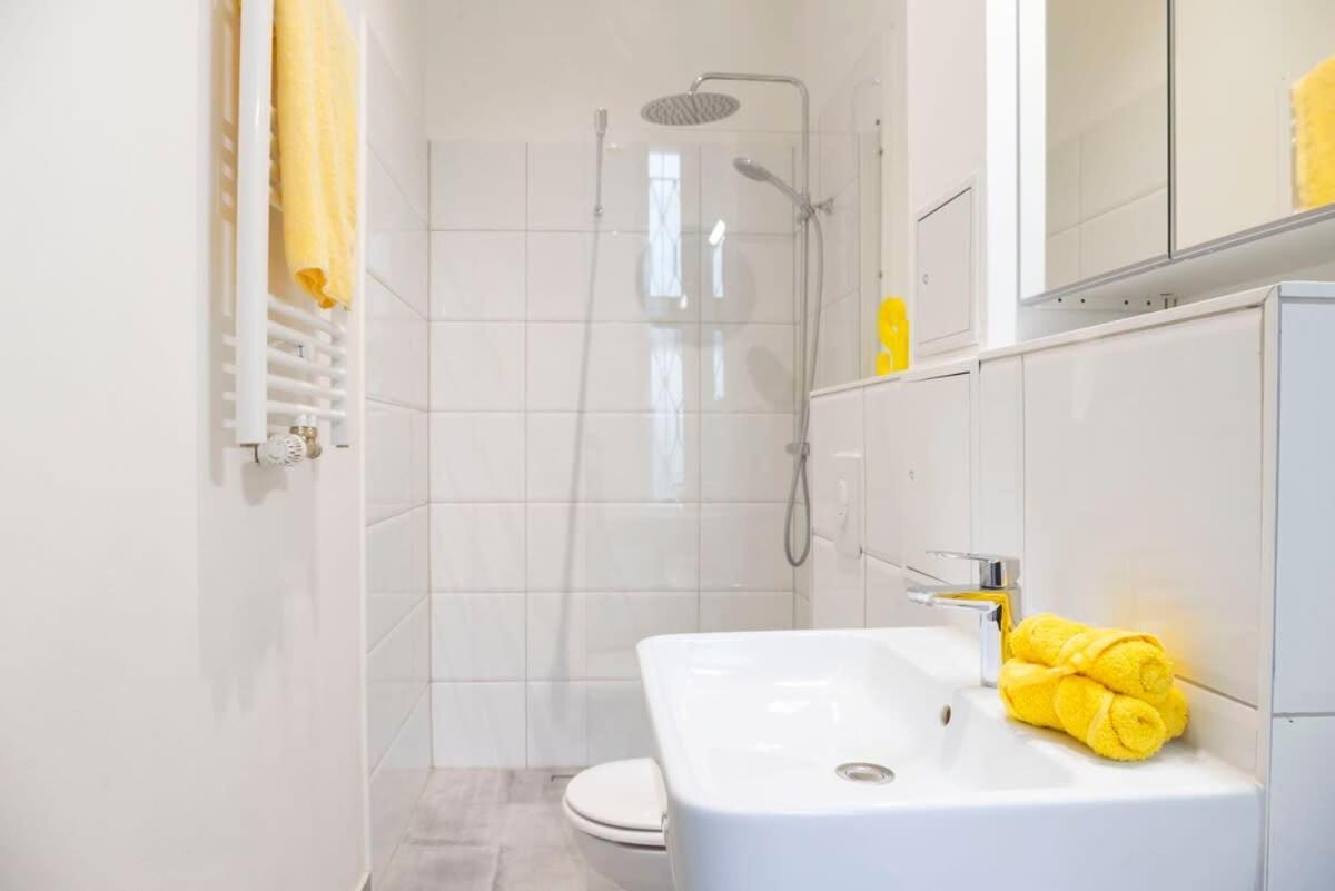 Modern Plus Ac Plus Selfcheckin Берлін Екстер'єр фото